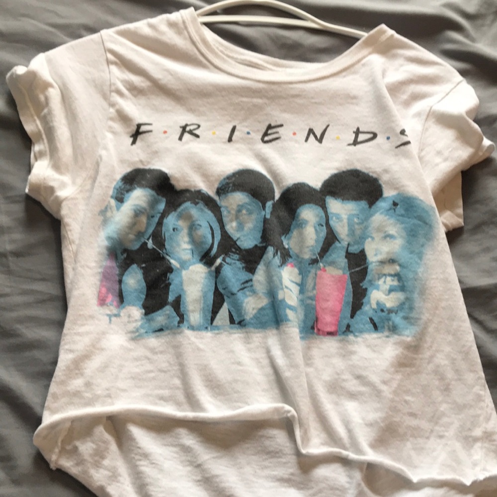 🌻 Friends Crop Top Tee